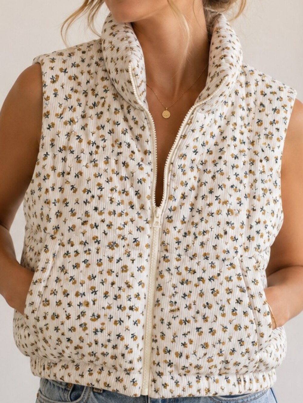 ONLY Women's Cropped Corduroy Cream Floral Quilted Vest